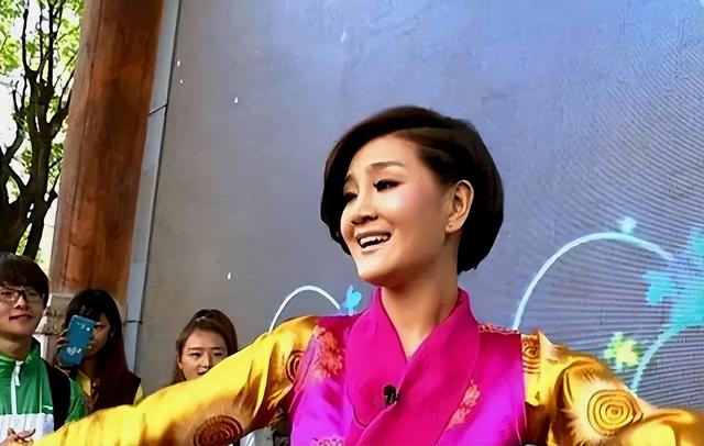 十年版权恩怨，两人在音乐领域大打出手，如今的下场怪不了别人