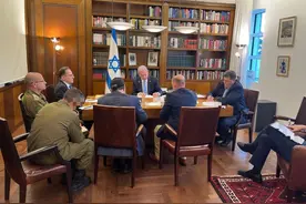 美以领导人通话，协商如何报复打击，伊朗称已做好万全准备图片