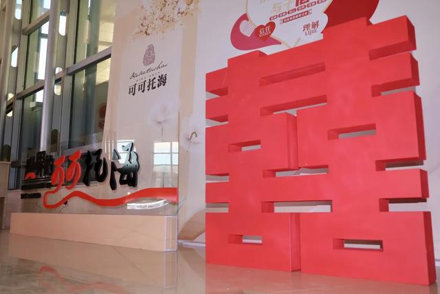 在可可托海领证:让山河成为爱情的见证者 | 见证每一句 “我愿意”