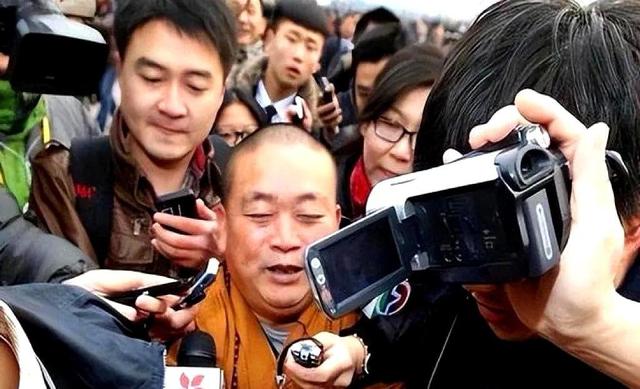 王宝强万万没想到，释永信竟牵出前妻马蓉旧事，自己差点“垫背”