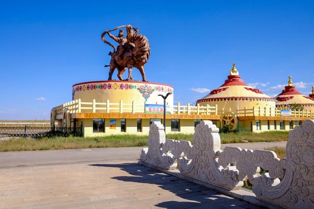 不藏了，除了草原，内蒙5个秋色仙境，最后一个颠覆你赏秋眼光！