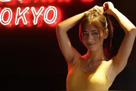 她是日本“第一美臀”，也是前库里的御用记者，真绝绝子啊！图片