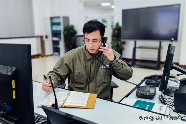 央视发声，又一女间谍曝光！作案手段太狡诈，企图获取军事机密