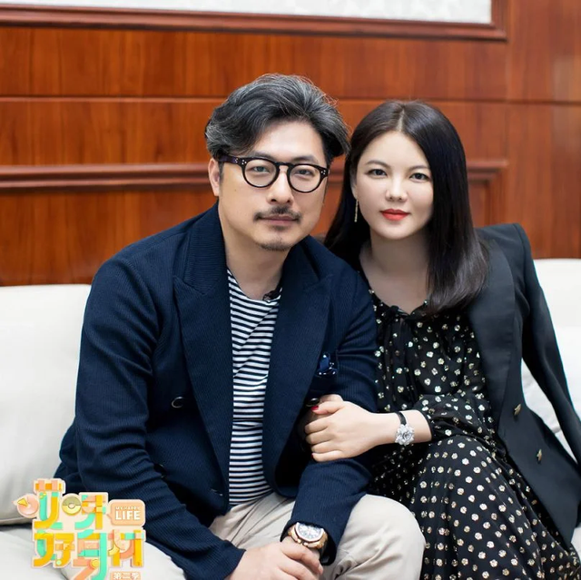 这一次，离婚4年的李湘和王岳伦，联手给娱乐圈的明星们上了一课