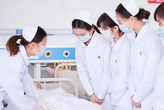 这4大岗位将被移出事业编，“铁饭碗”成合同工？