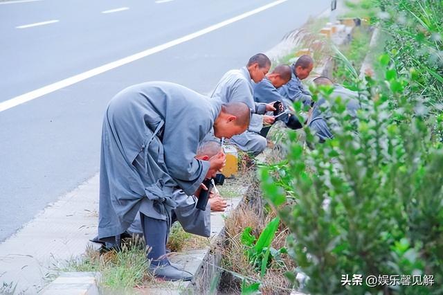 揭秘尼姑庵真相：表面佛门实则妓院，穿黑丝戴假发，香客人来人往