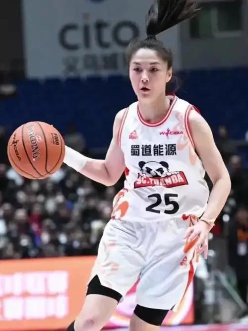 就在刚刚 8月12日下午 中国女篮传来 李梦 李月汝 四川女篮 新消息！