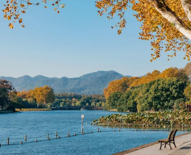 52 人民日报金句：凡是磨你，皆为渡你