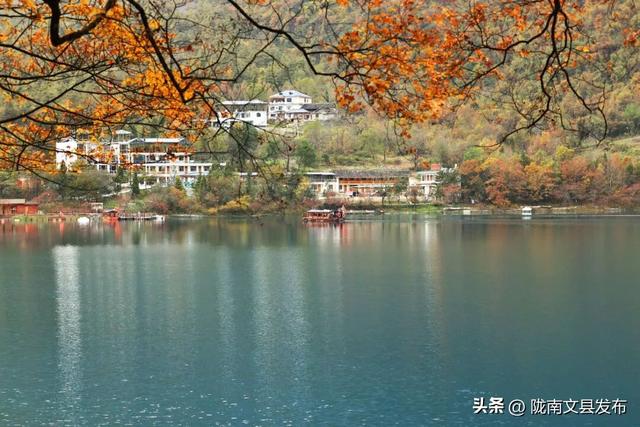 天池「初妆」，素颜静好