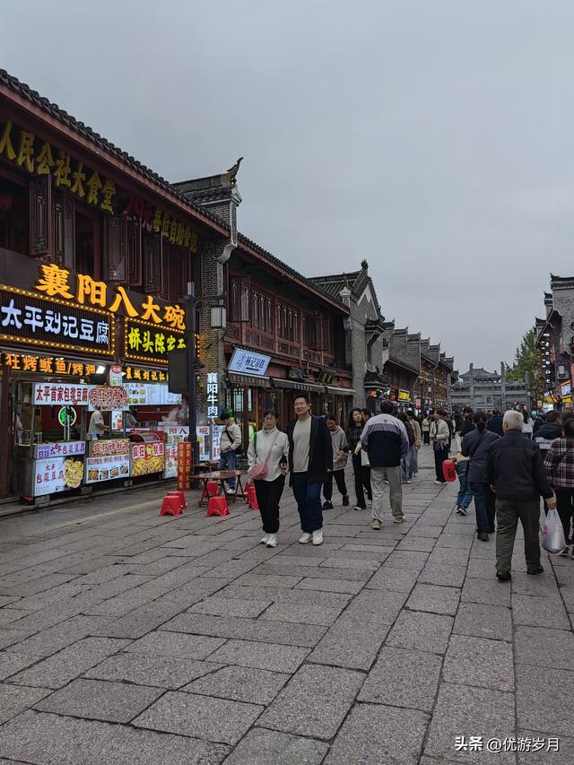 襄阳古城汉江风景很美