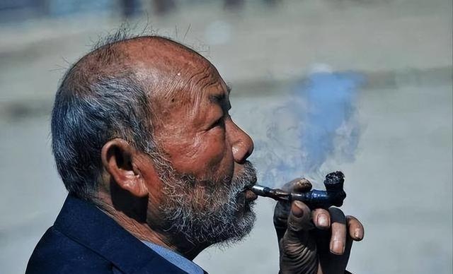 每天的抽烟上限是多少？控制在这个量，既不用戒烟，肺也能舒服些