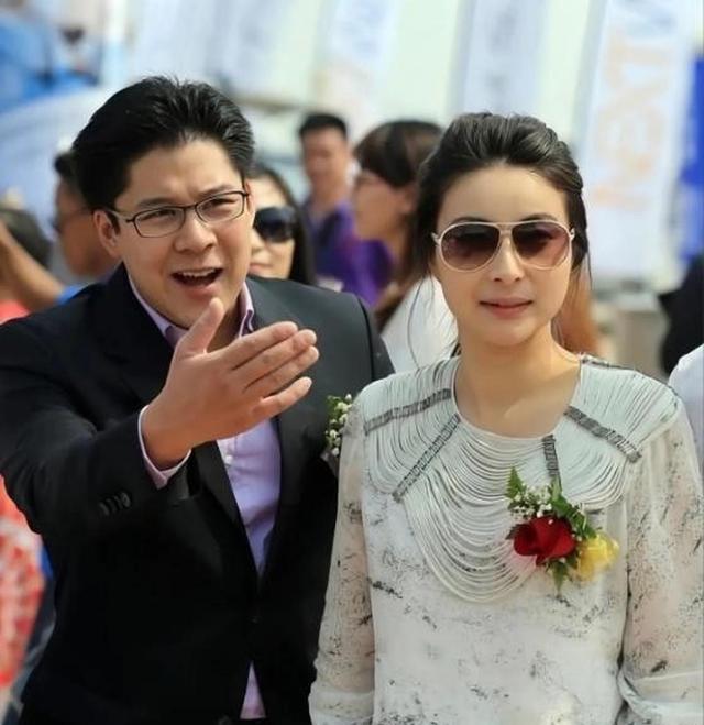 央视对郭晶晶的称呼变了，三字之差释放强烈信号，霍震霆全说对了