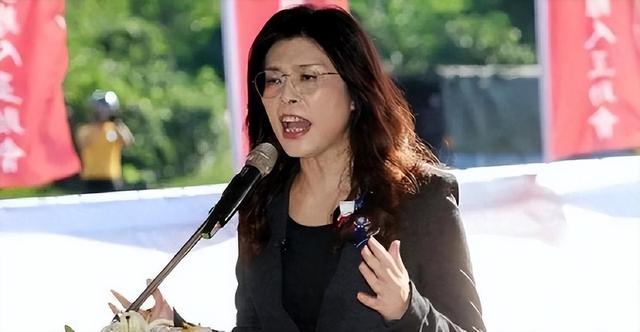 统一已成定局！解放军进入台海，美航母早已跑路	，郑丽文公开追责