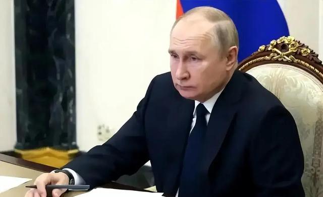 基辅曝猛料震惊	，普京向北京罕退让，莫斯科警告新北约正在浮现