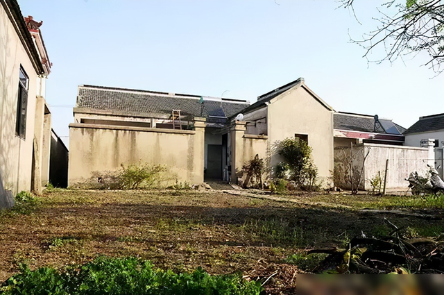 40岁夫妻“逃离城市”回农村，打造花园仙境，城里人排队看