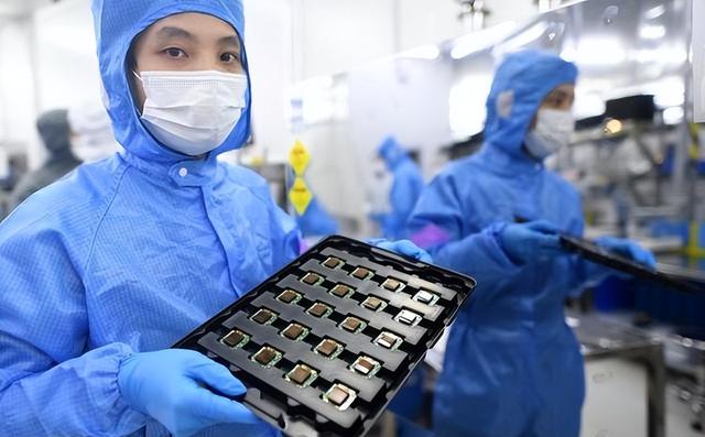 中、美、欧、日等纷纷行动，ASML公开表态，外媒：唯独中国不可以