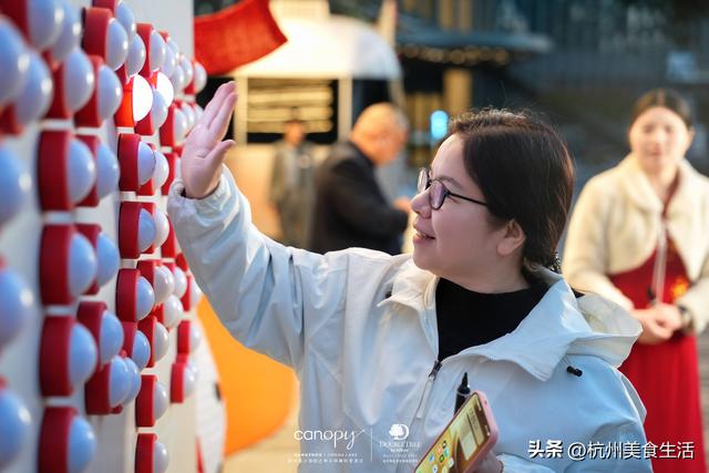 杭州和达希尔顿逸林酒店&金沙湖和达希尔顿嘉悦里酒店圣诞亮灯