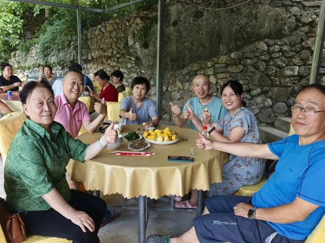 云屏迎来暑期旅游热，多家爆满～订房还要再等几天