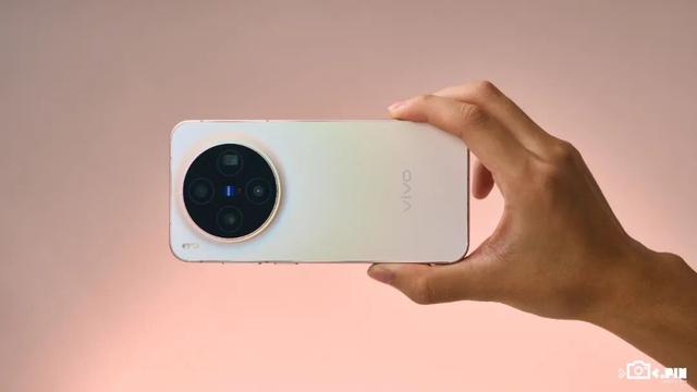 4399元起的vivo X300，能成为今年最强标准版手机吗？