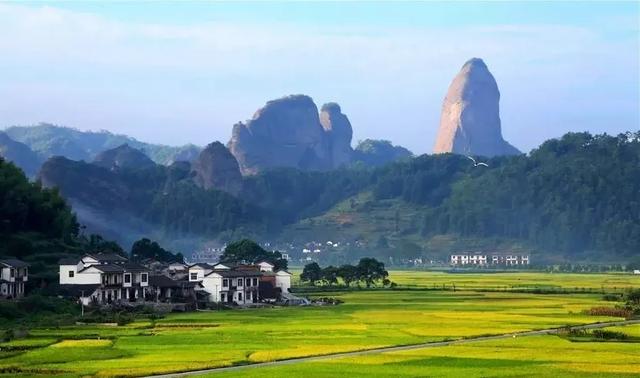 解锁初秋遛娃新花样！登山、溯溪、竹筏漂流……带娃玩转丹霞山水间