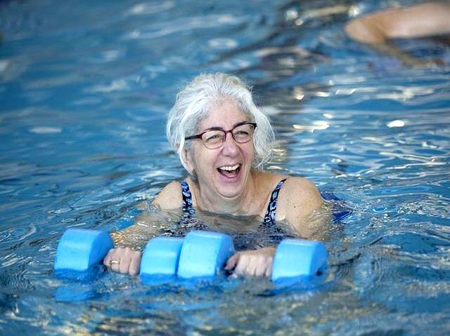 锻炼越多越早死？医生警告：这3种运动。中老年人别再拼命做了！