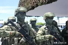 我国191型突击步枪性能到底如何？采用75发大弹链：火力堪比机枪图片