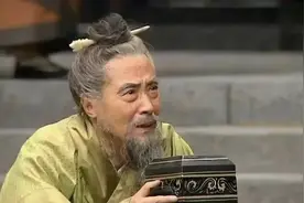 孔融被杀前哀求曹操放过自己妻儿，9岁儿子说了8字，成千古名言图片