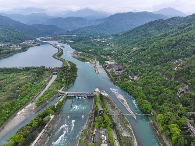 成都必去十大景点排行榜，这才是成都最值得去的10个景点，收好！