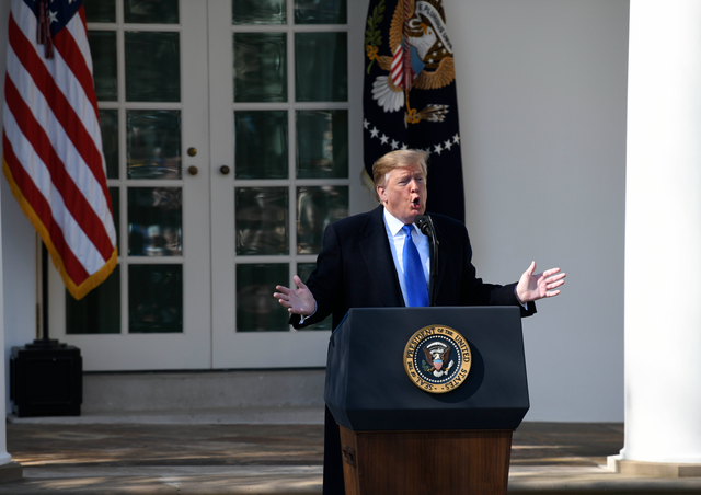 苹果休斯顿工厂发AI服务器，自研芯片撑算力，6000亿计划再进一步