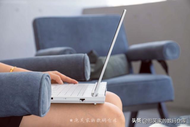 5070还是60？拯救者R9000P 8945HX+5070深度体验 白色性能再加50%