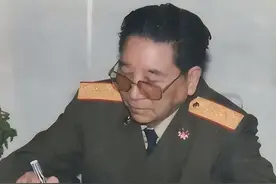 战场上的英雄为何在荣耀后选择戒烟？背后的故事令人动容。图片