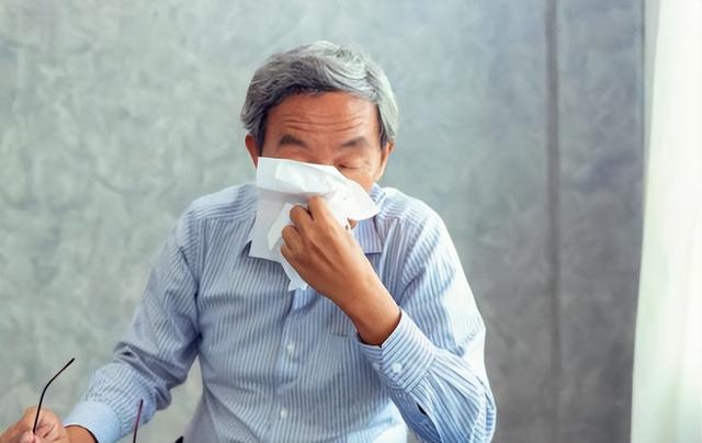 人不会无缘无故得鼻炎，医生提醒：背后的4个习惯，或是罪魁祸首