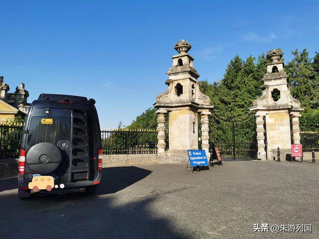 750年牛津，5000年巨石阵，一场与时间赛跑之旅