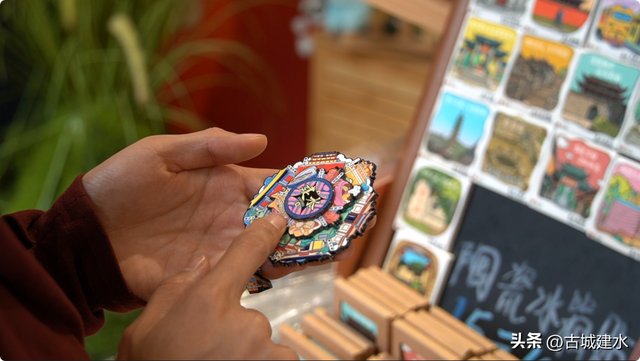 把建水“装”进口袋！这届年轻人爱上带走的古城记忆