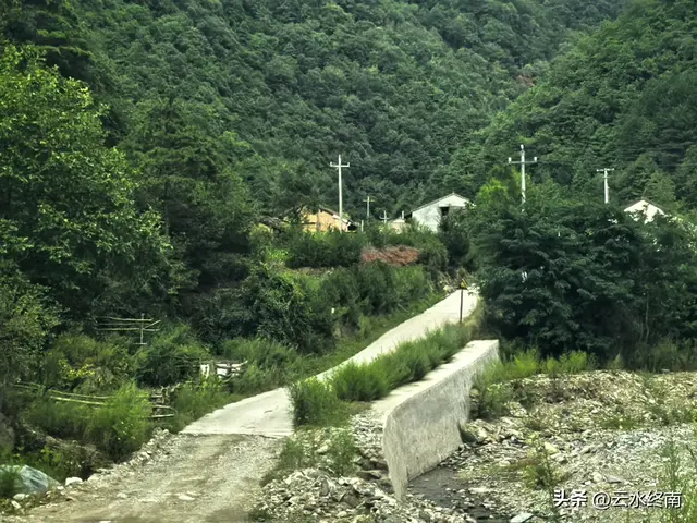 驱车走秦岭大梁高山草甸“风车天路”，走了那么长的路，值不值？