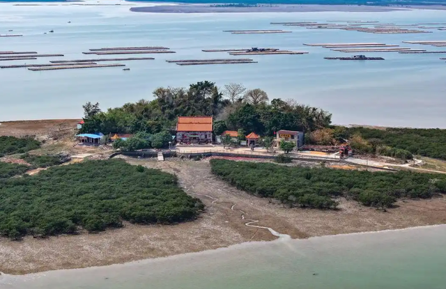 东引岛：距离大陆仅50公里，武装严密，山体竟早就已被全面挖空！​