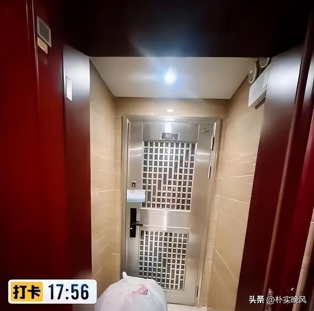 女子欠租被扔内衣内裤，正脸曝光肤白貌美，网友一边倒：不怪房东
