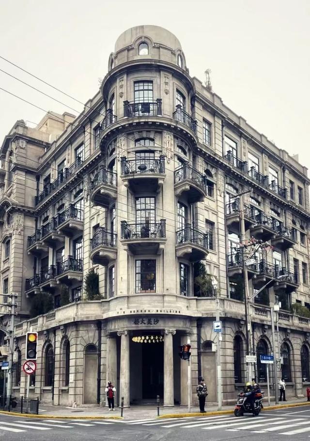 叮！你有一份上海秋日漫步地图待解锁→