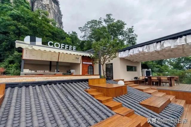 桂林一景区50年历史建筑“朝晖楼”改成网红民宿，周末一房难求，改掉经典设计被指“审美降级”，当地回应