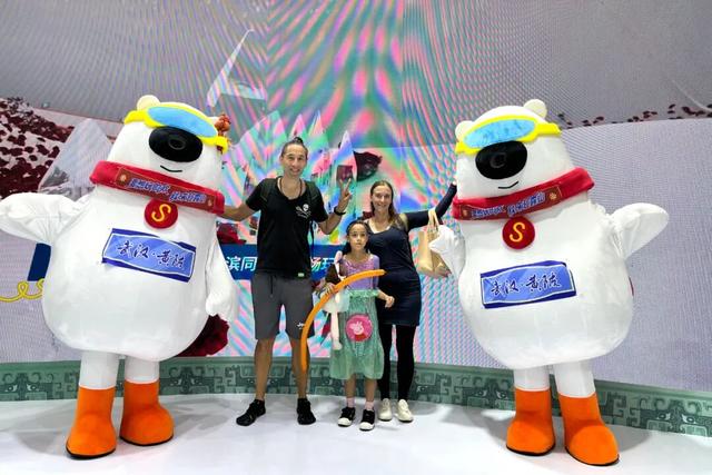 火到紧急加票！今天TA依旧人…从…众…