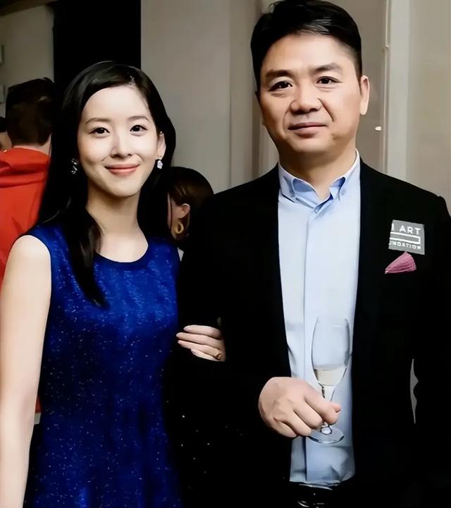 相差19岁又如何?章泽天与刘强东用行动粉碎所有质疑