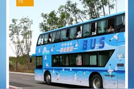 坐双层巴士畅游最美滇池黄金岸线图片