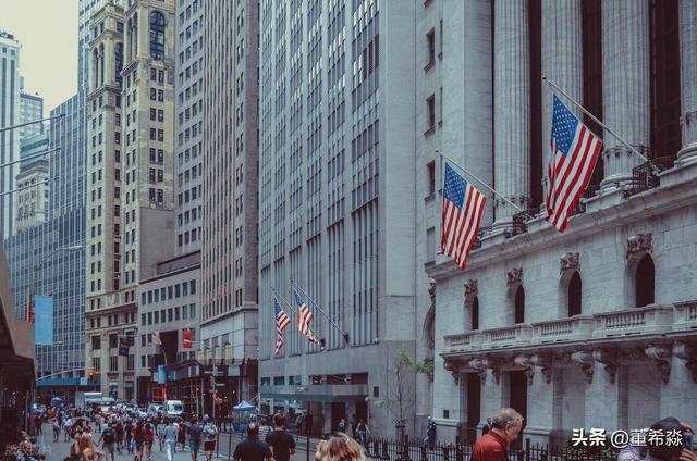 万亿资金狂涌美股，美银为何亮“反向红灯”？