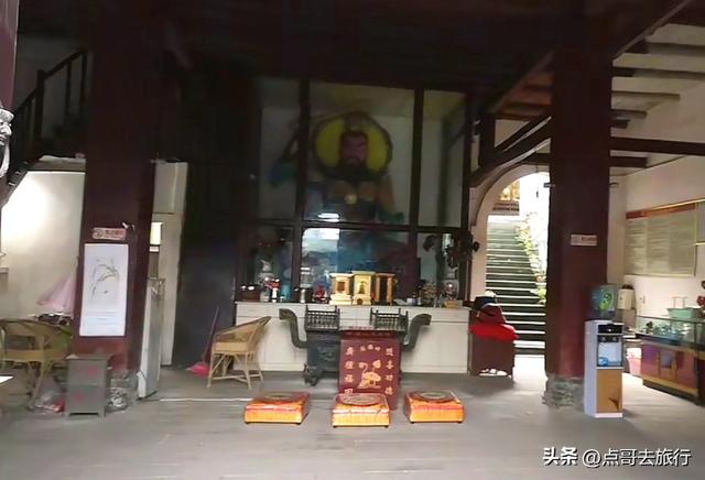 四川被冷落的古镇，中国的诺亚方舟，美食诱人被严重低估！