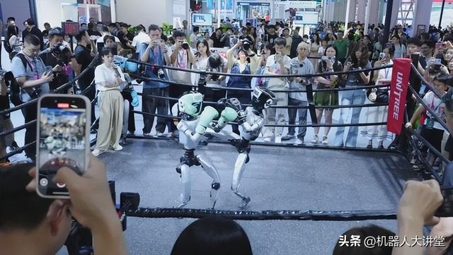 宇树科技最全产品线家族同台亮相引爆2025 WRC