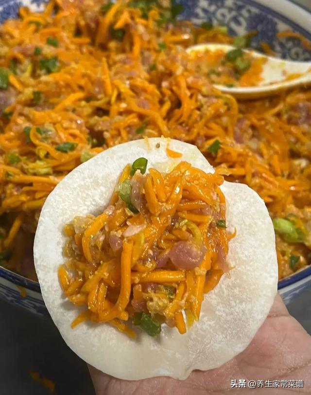 冬至吃饺子，白菜萝卜都靠边站，这馅才是首选，太香了！