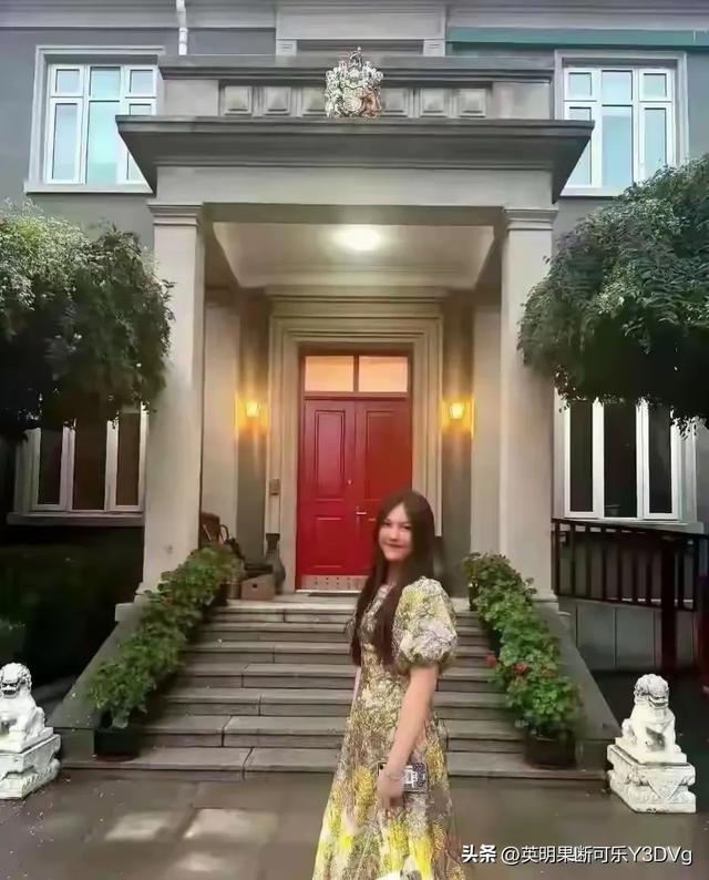 李湘在平台晒自家北京小院，大到让网友以为是景区，真的太有钱了
