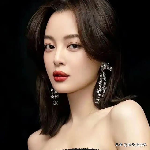 陪玩陪睡仅冰山一角！集体开嫖、舔手指、互撕，"圈中内幕"太荒唐