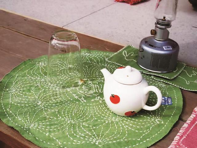 像一本本打开的书 每一页都写满故事 走在老街新巷 遇见诗意银川