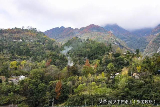 汉中出发沿嘉陵江跨省自驾,把秦巴深秋的美景装进车窗~图片